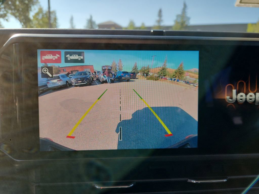 New 2025 Jeep Gladiator Mojave w/ Convenience Group image 19