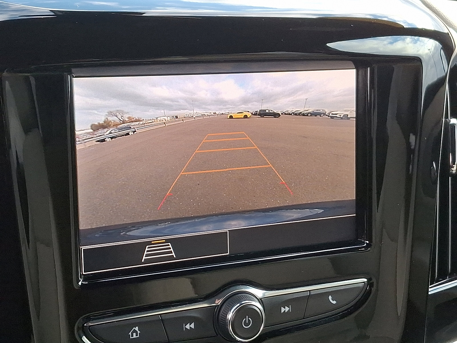 Certified 2023 Chevrolet Traverse LS image 19