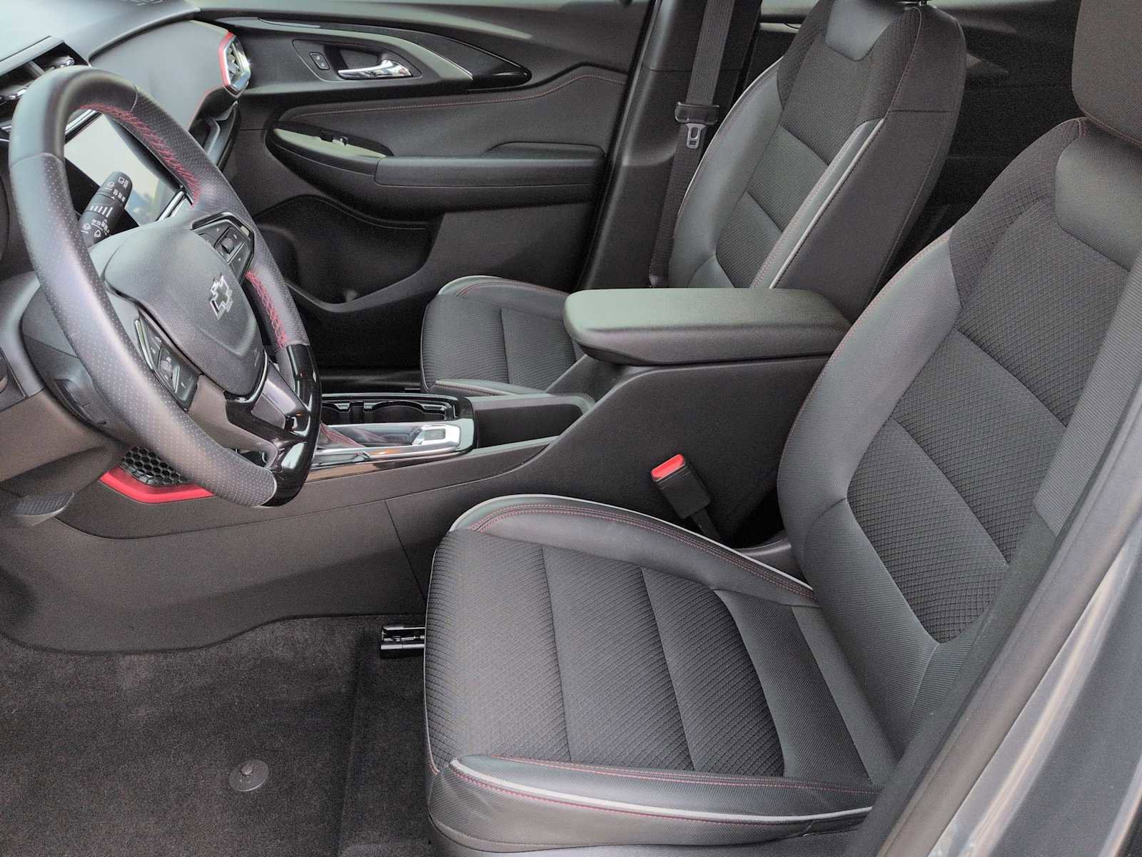 Used 2021 Chevrolet TrailBlazer RS w/ Sun and Liftgate Package image 16