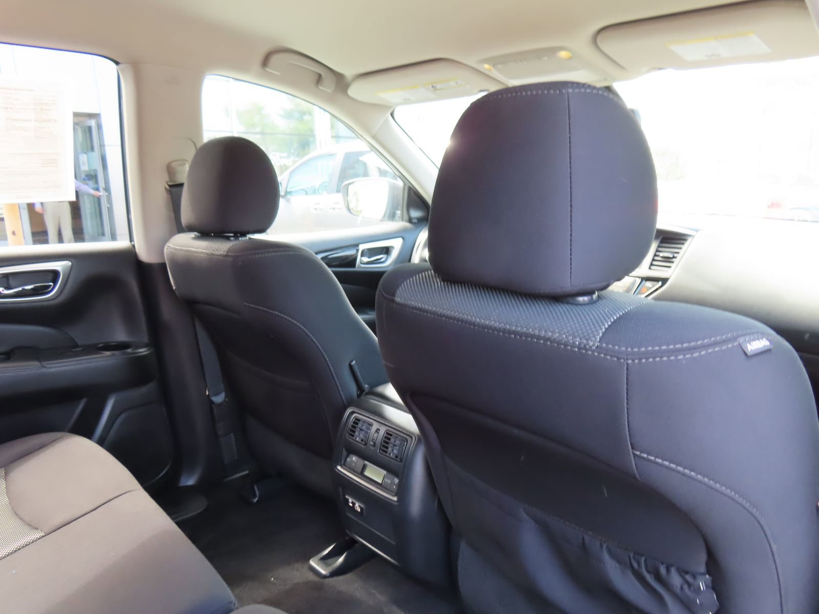 Used 2019 Nissan Pathfinder SV image 38