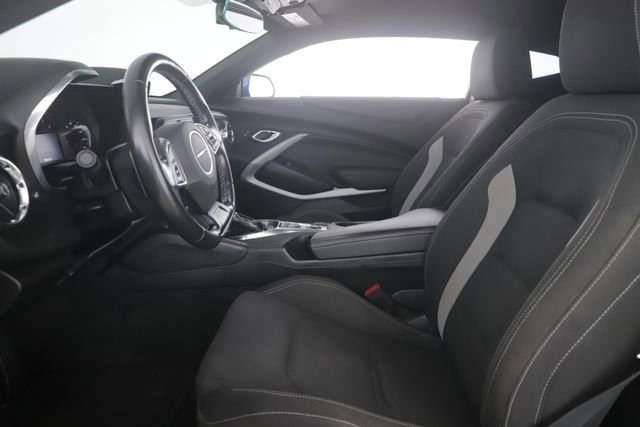 Used 2020 Chevrolet Camaro LT image 16
