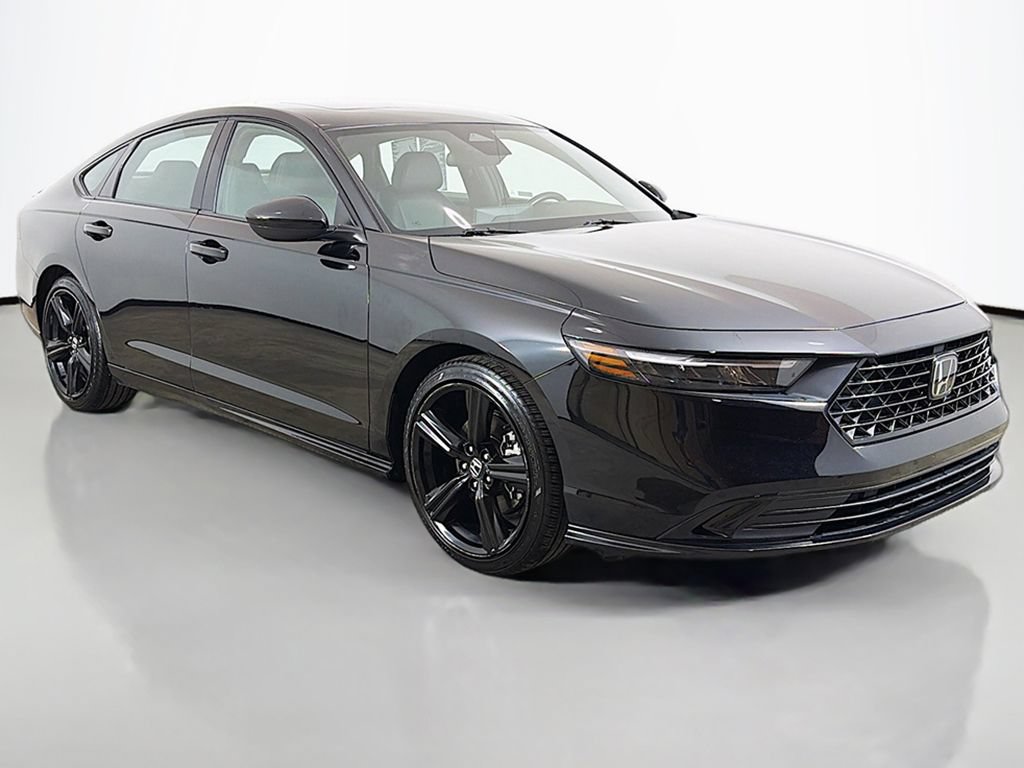 Used 2025 Honda Accord Sport image 2