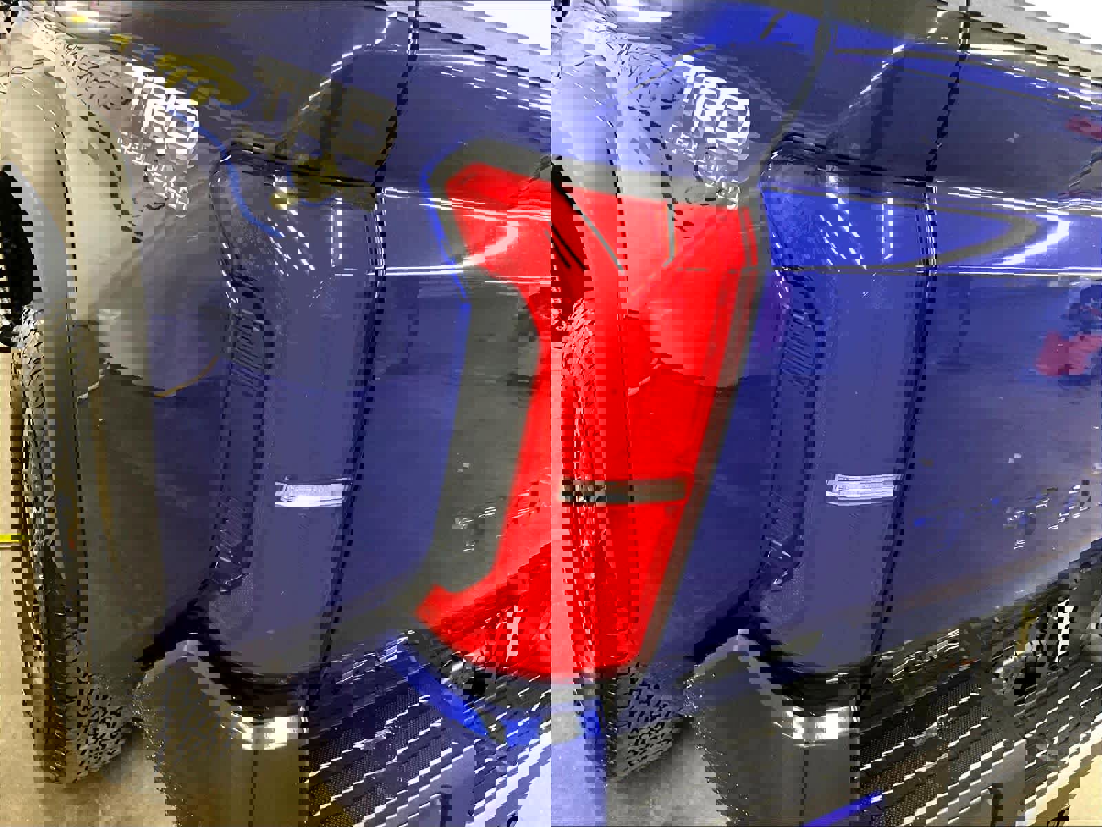 Certified 2025 Toyota Tacoma TRD Off-Road image 33