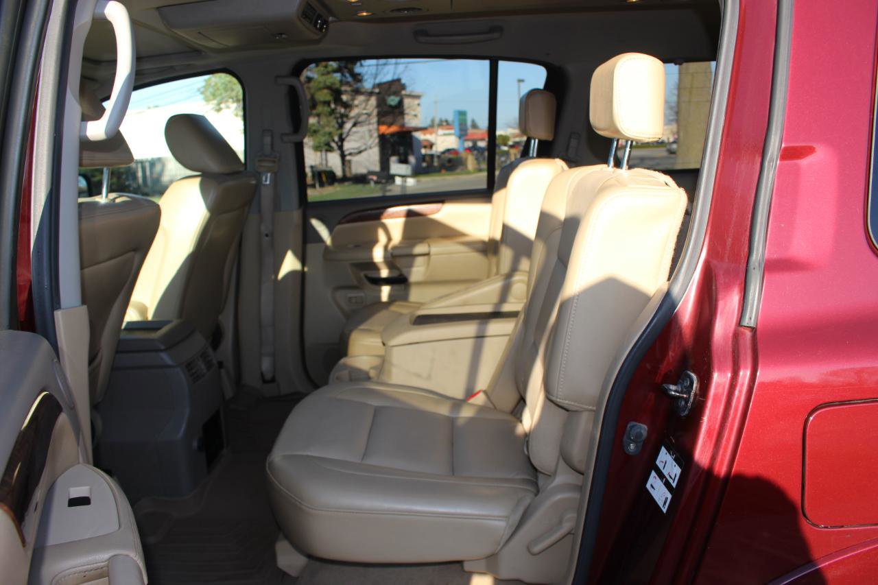 Used 2011 Nissan Armada Platinum w/ 2nd Row Captain Seat Pkg image 31