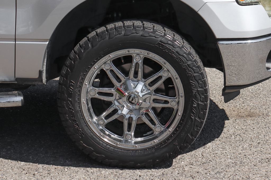 Used 2011 Ford F150 XLT w/ XLT Chrome Pkg image 40