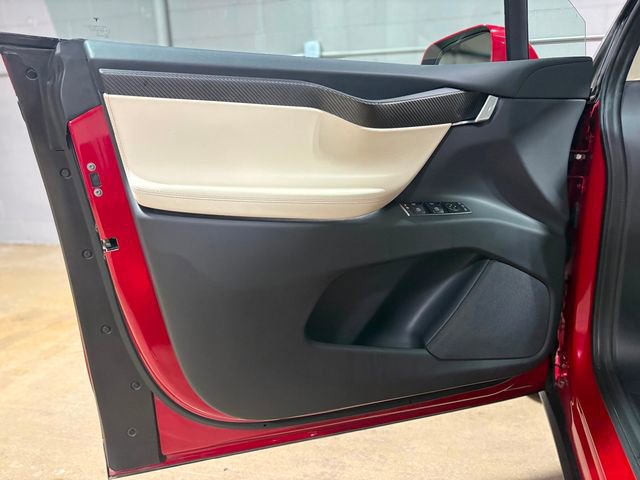 Used 2018 Tesla Model X 75D image 19