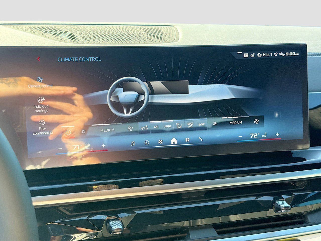 New 2026 BMW X7 M60i image 37