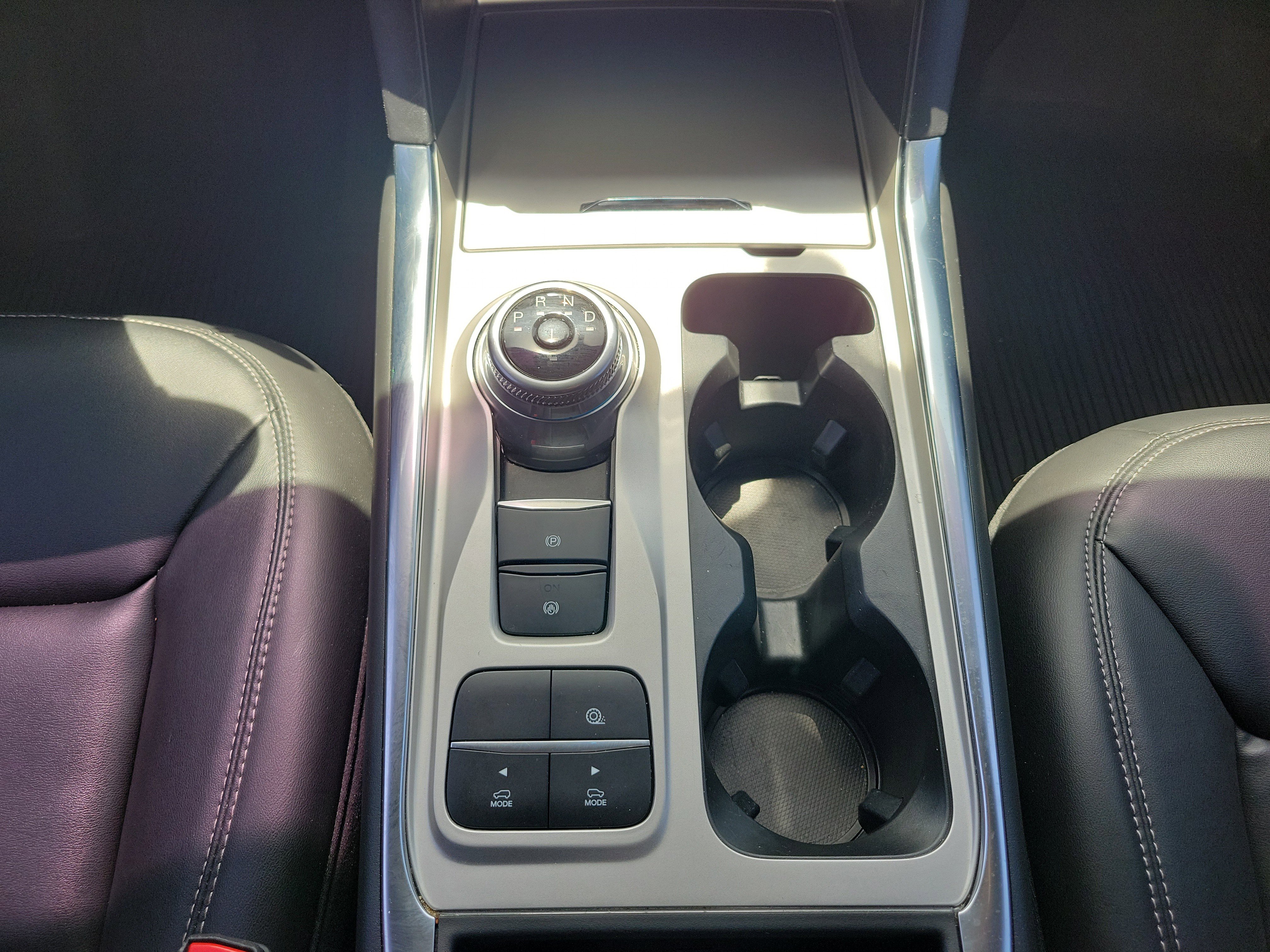 Used 2022 Ford Explorer XLT w/ Equipment Group 202A image 15