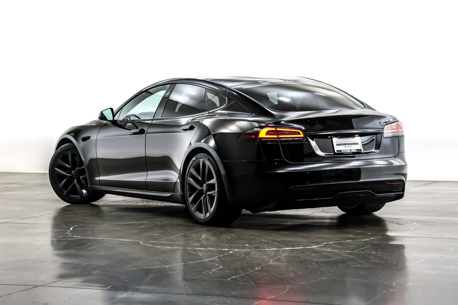 Used 2022 Tesla Model S AWD image 11