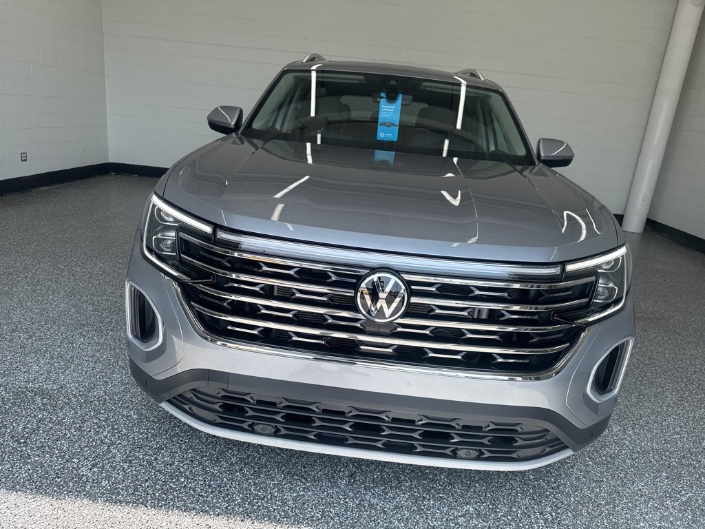Certified 2025 Volkswagen Atlas SEL image 6