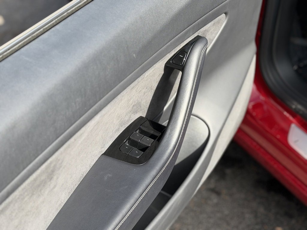 Used 2018 Tesla Model 3 Long Range image 29