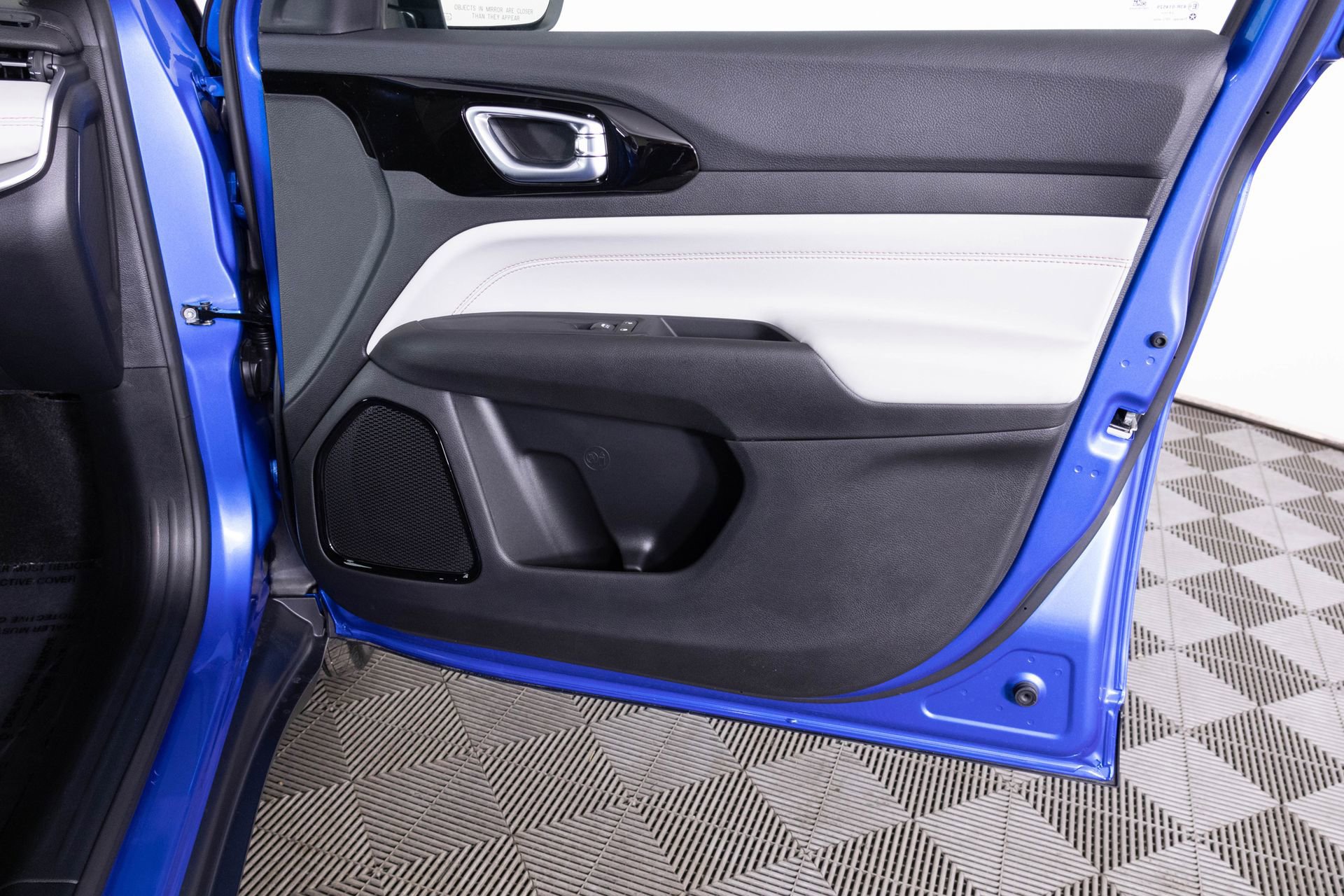 New 2026 Jeep Compass Limited image 35