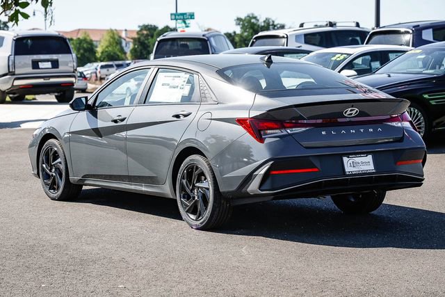 New 2026 Hyundai Elantra Sport FWD image 2