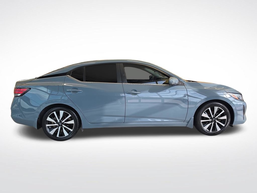 Used 2024 Nissan Sentra SV w/ SV Premium Package FWD image 8