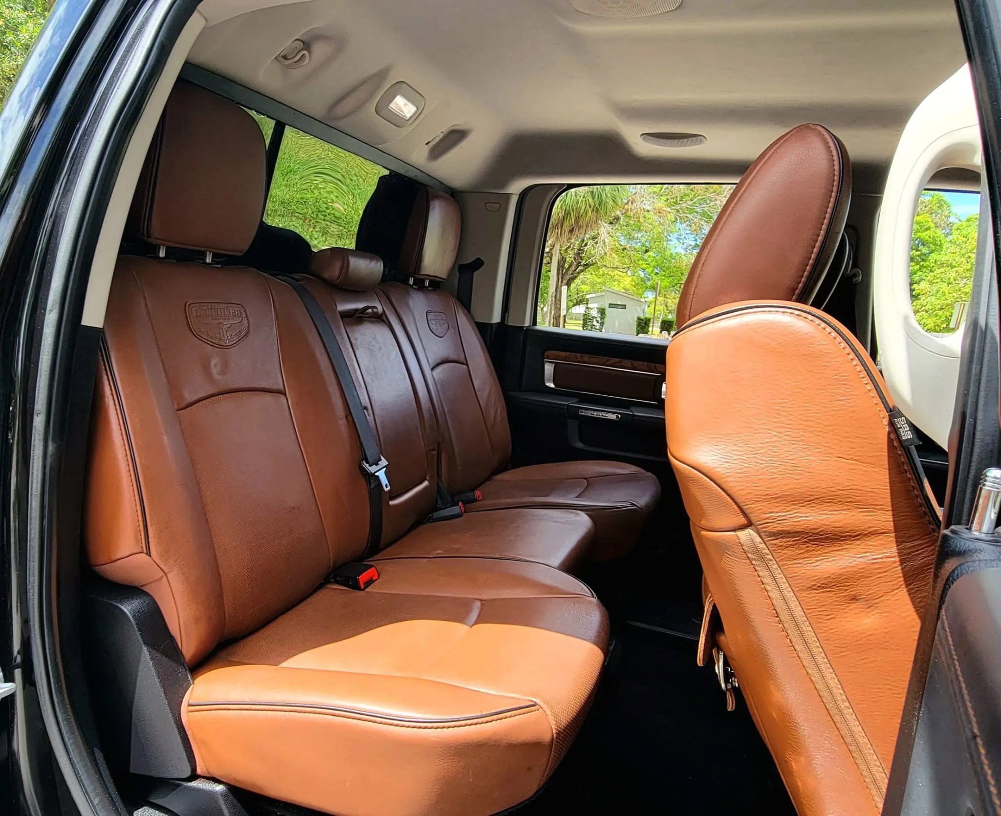 Used 2016 RAM 3500 Laramie Longhorn image 7