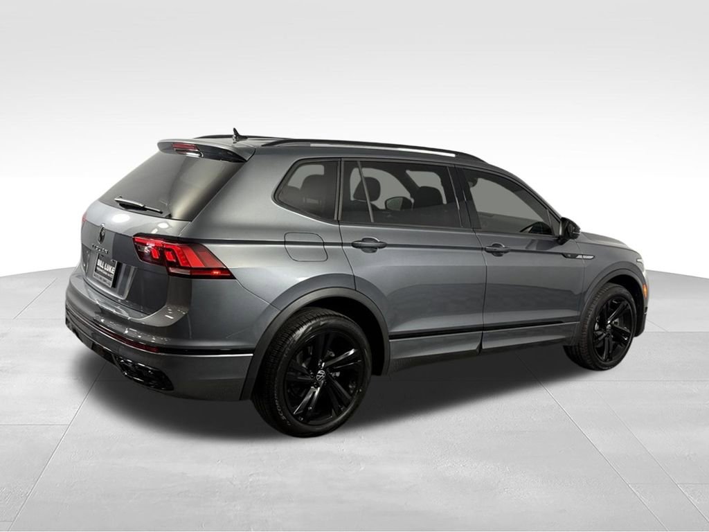 Used 2024 Volkswagen Tiguan SE R-Line FWD image 5