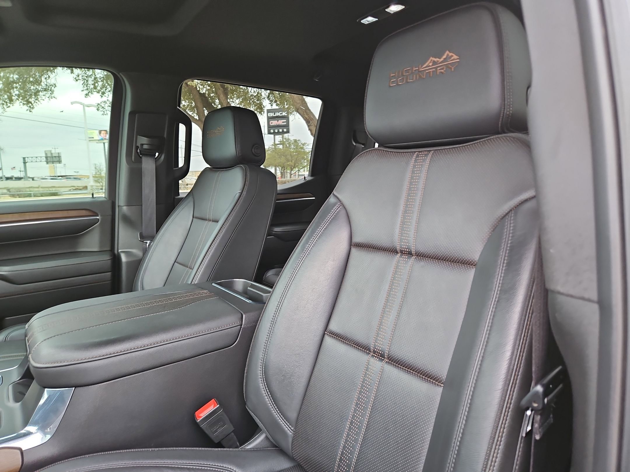 Certified 2024 Chevrolet Silverado 1500 High Country w/ Technology Package image 13