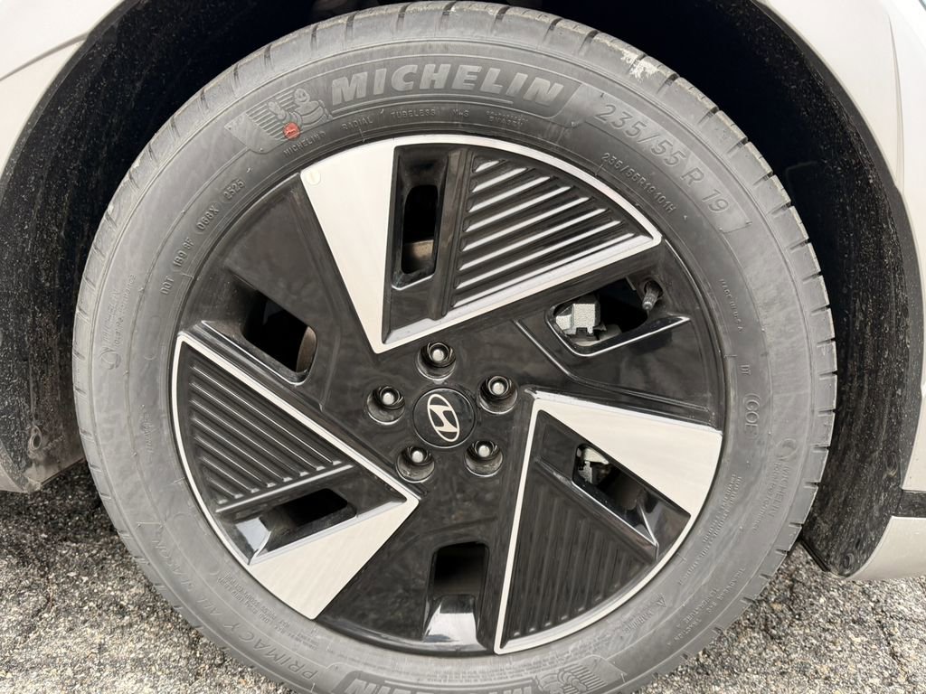 New 2026 Hyundai Ioniq 5 Limited image 9