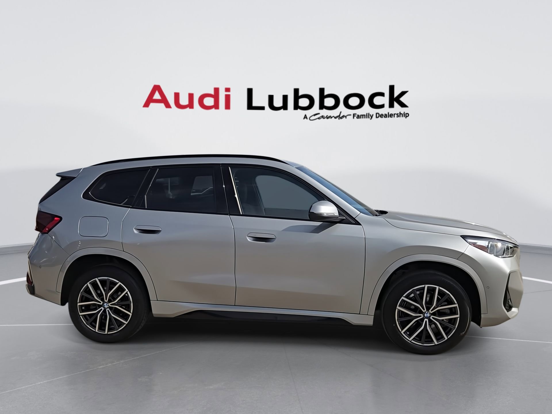 Used 2026 BMW X1 xDrive28i AWD/4WD image 9