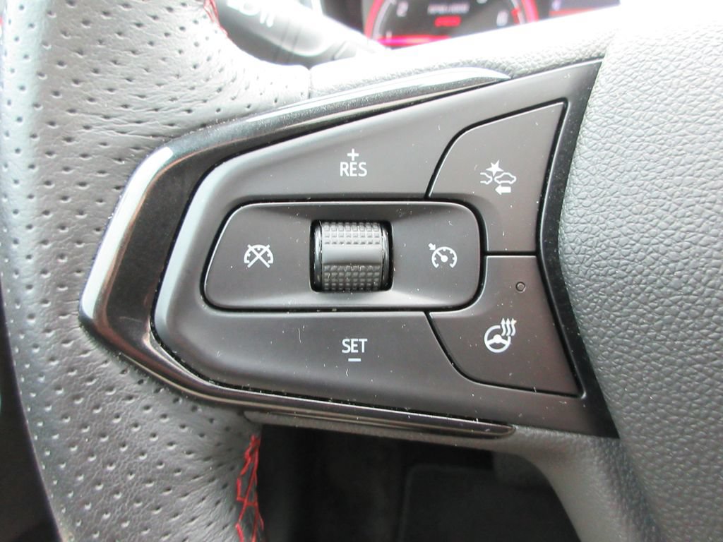 Certified 2022 Chevrolet TrailBlazer RS w/ Sun and Liftgate Package AWD/4WD image 26