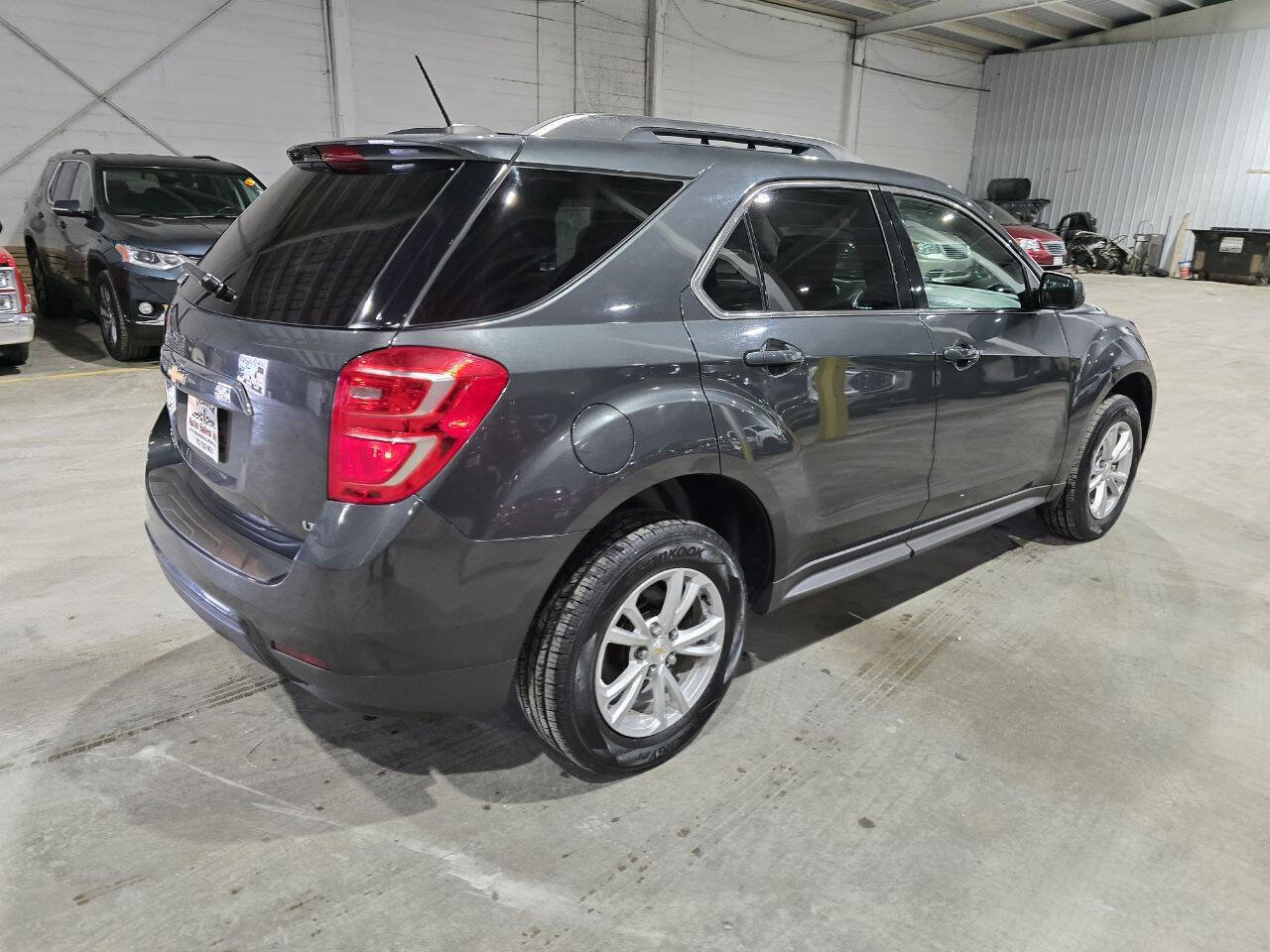 Used 2017 Chevrolet Equinox LT w/ Convenience Package AWD/4WD image 12