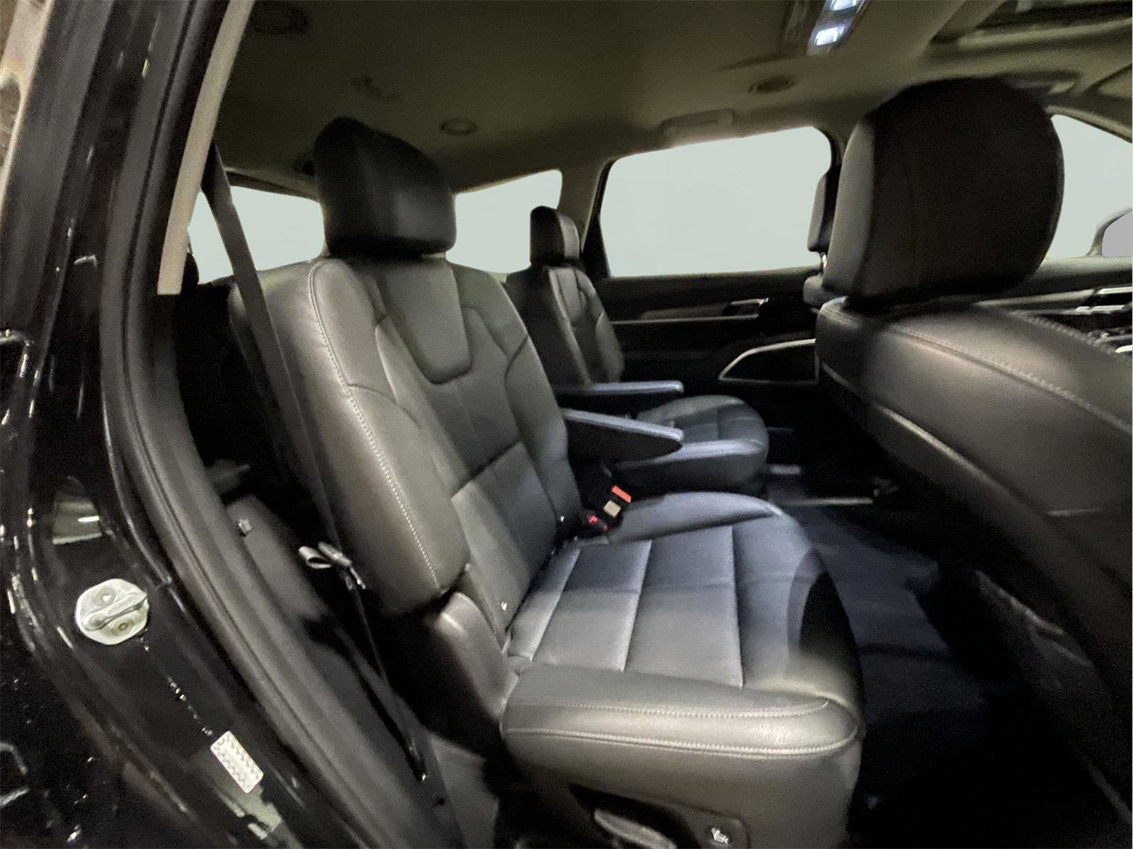 Used 2021 Kia Telluride EX w/ EX Premium Package image 21
