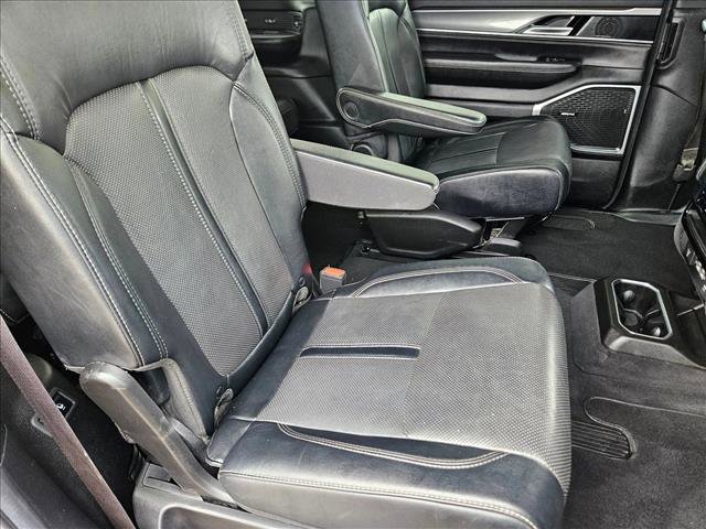 Used 2022 Jeep Wagoneer Series II AWD/4WD image 19