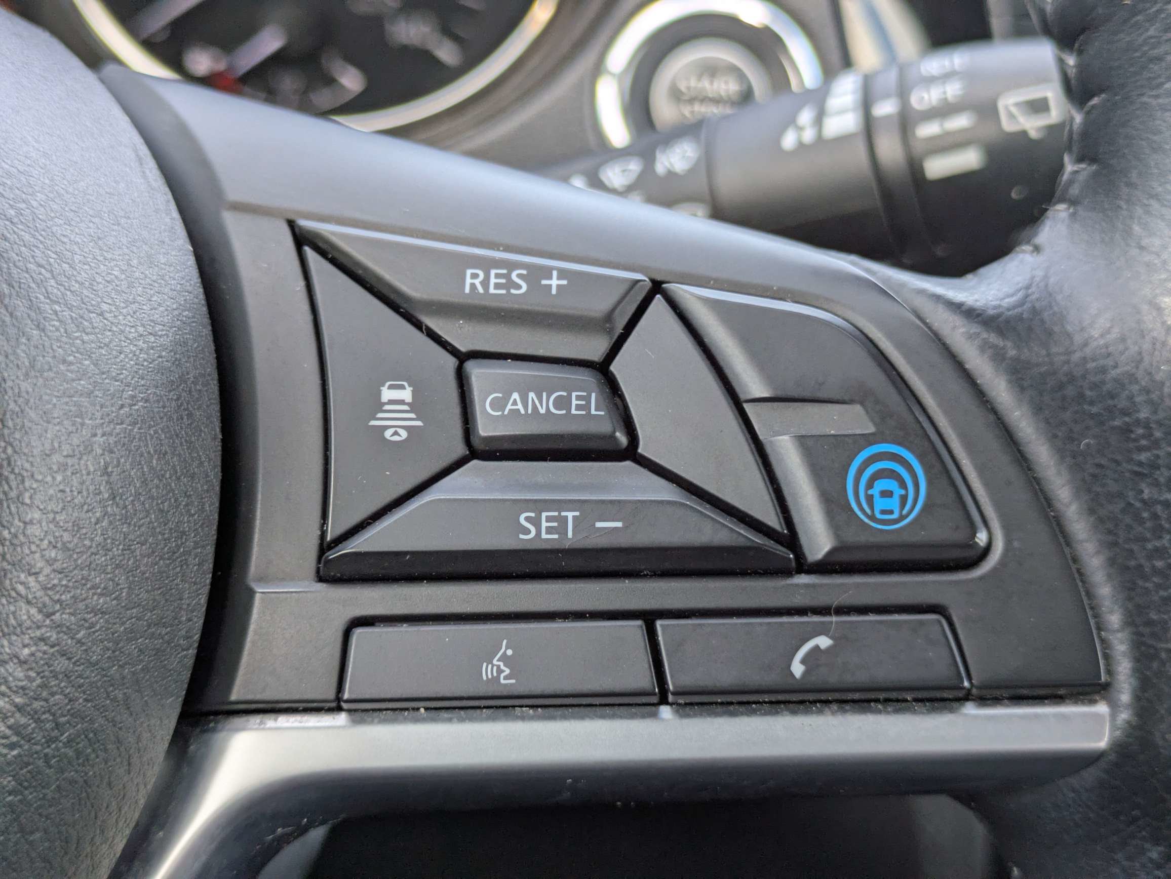 Used 2022 Nissan Rogue Sport SL FWD image 15