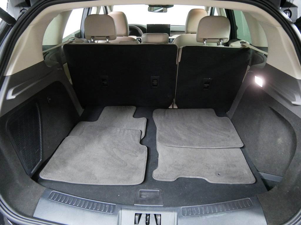 Used 2023 Lincoln Corsair Reserve w/ Jet Appearance Package image 5