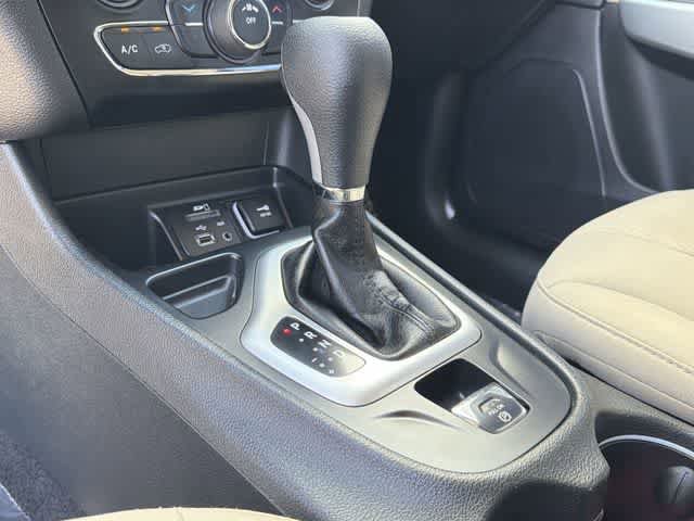 Used 2017 Jeep Cherokee Latitude FWD image 23