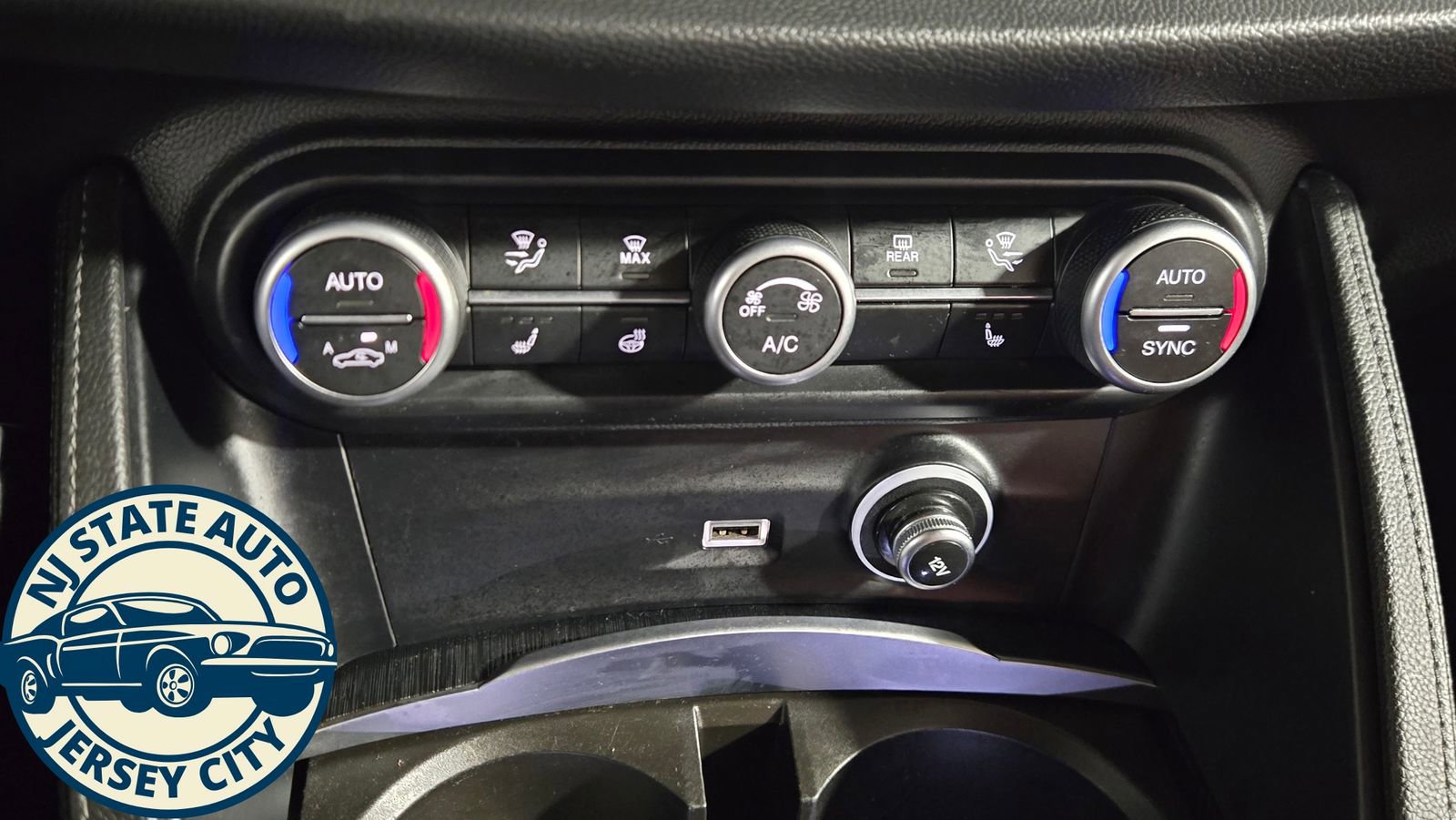 Used 2022 Alfa Romeo Stelvio Sprint image 16