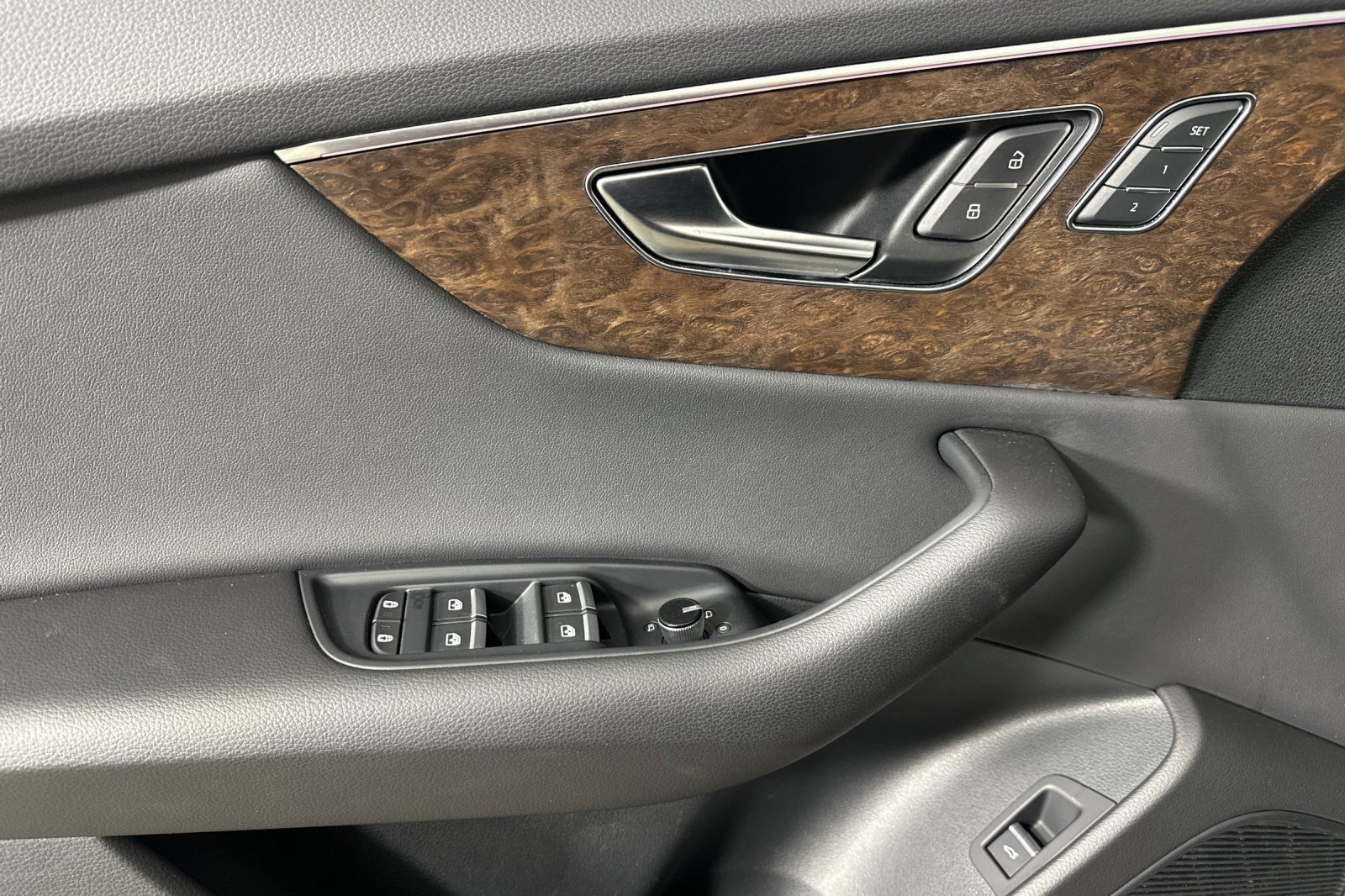 Used 2022 Audi Q8 Premium Plus w/ Premium Plus Package image 10