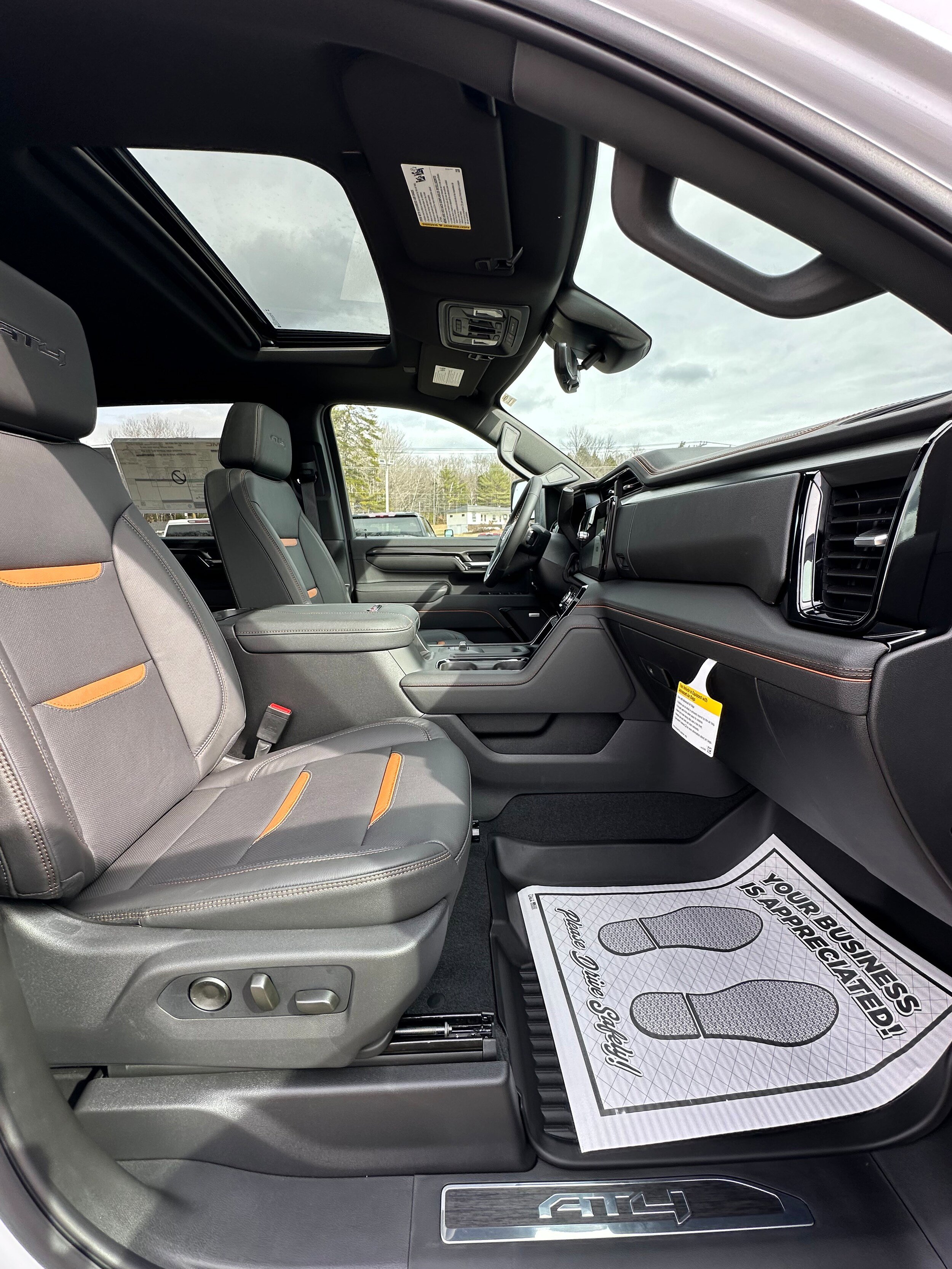 New 2026 GMC Sierra 2500 AT4 w/ Technology Package AWD/4WD image 26