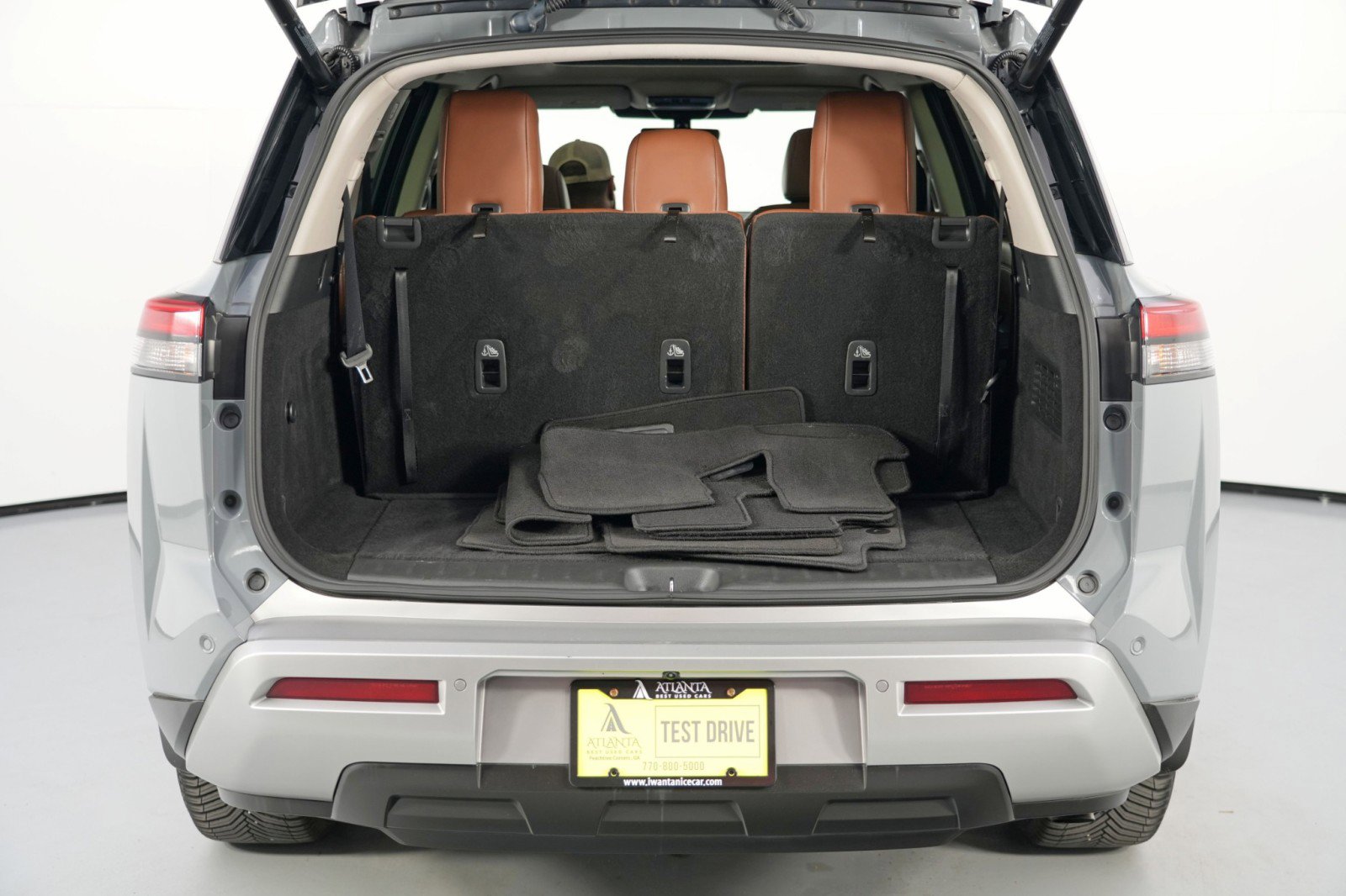 Used 2023 Nissan Pathfinder Platinum image 8