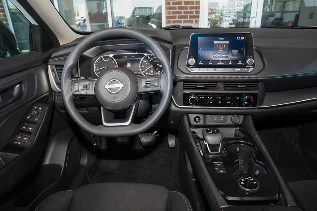 Used 2024 Nissan Rogue S AWD/4WD image 6