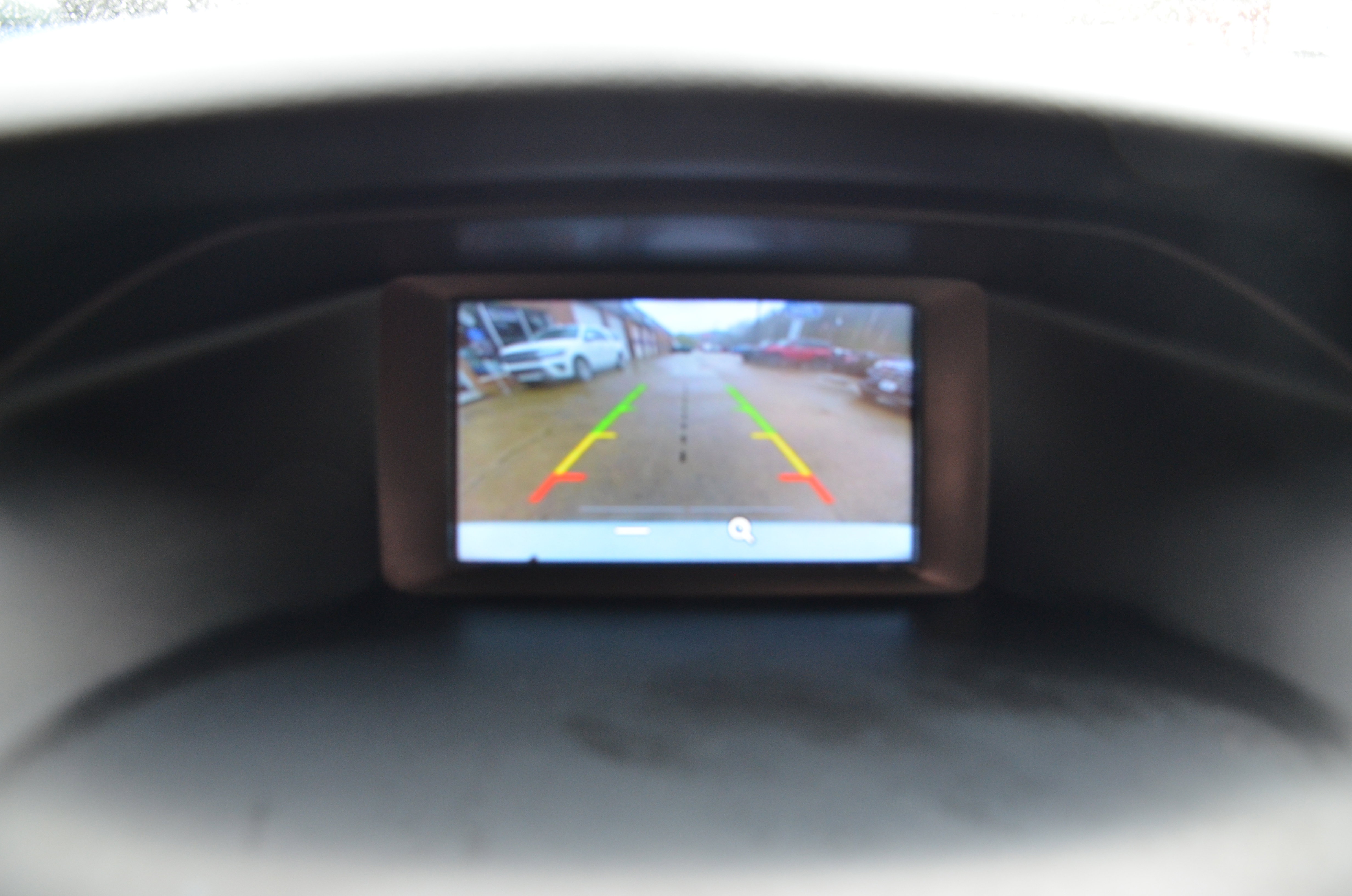 Used 2018 Ford Focus SE w/ SE Appearance Package image 11