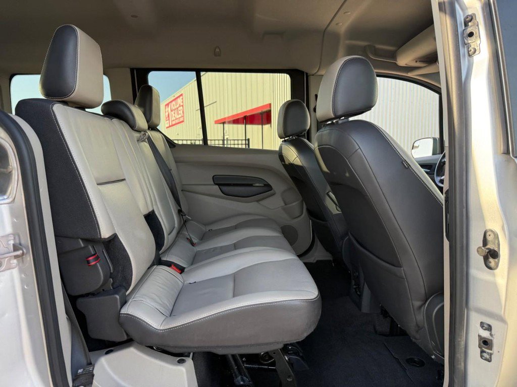 Used 2017 Ford Transit Connect XLT image 13