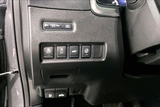 Used 2024 Nissan Murano SV image 39