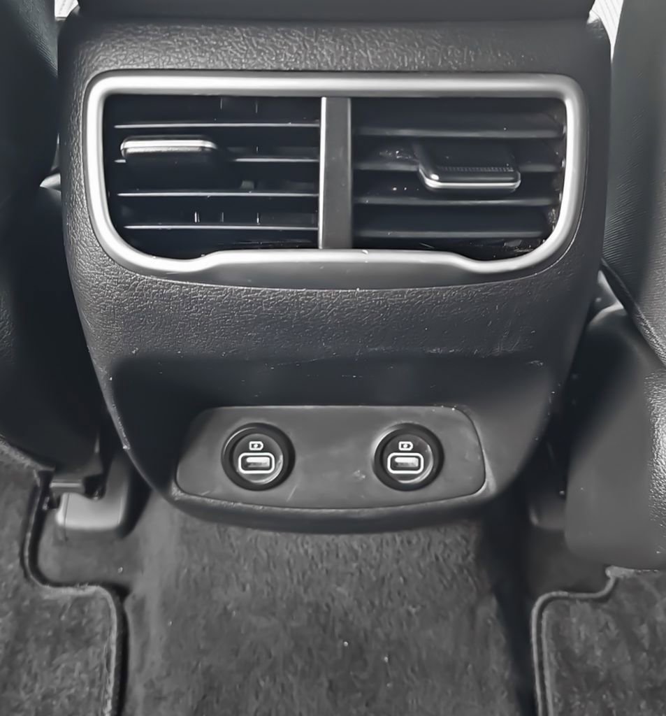 Used 2023 Hyundai Santa Fe SE w/ Cargo Package image 27