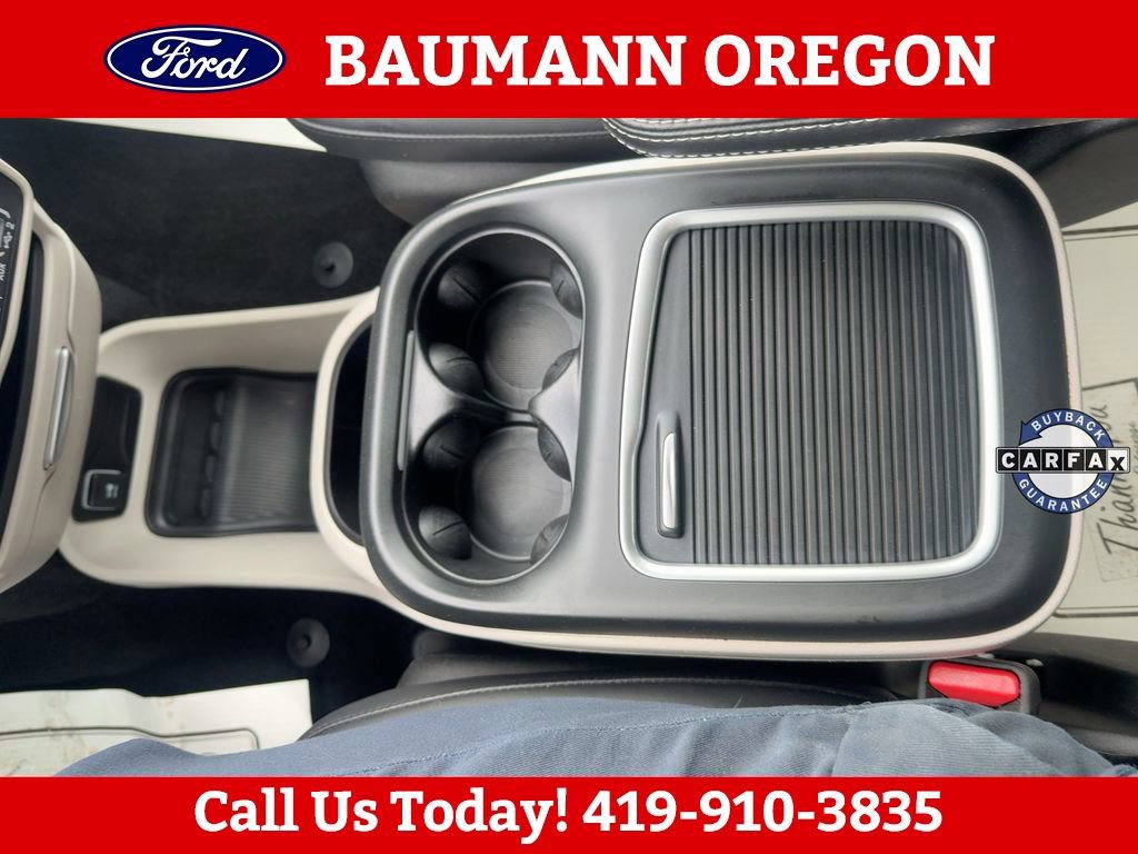 Used 2024 Chrysler Pacifica Touring-L FWD image 22