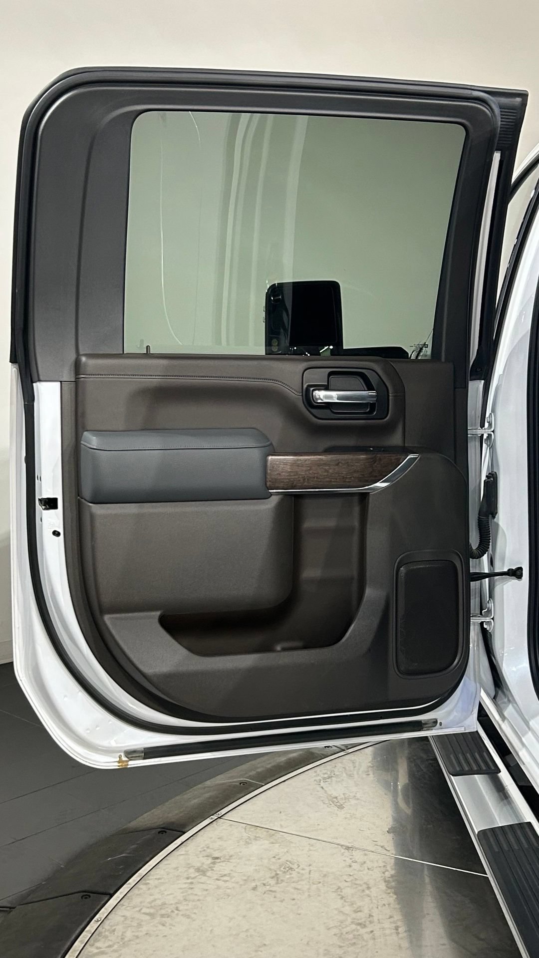 Used 2020 GMC Sierra 3500 Denali w/ Denali Ultimate Package AWD/4WD image 50