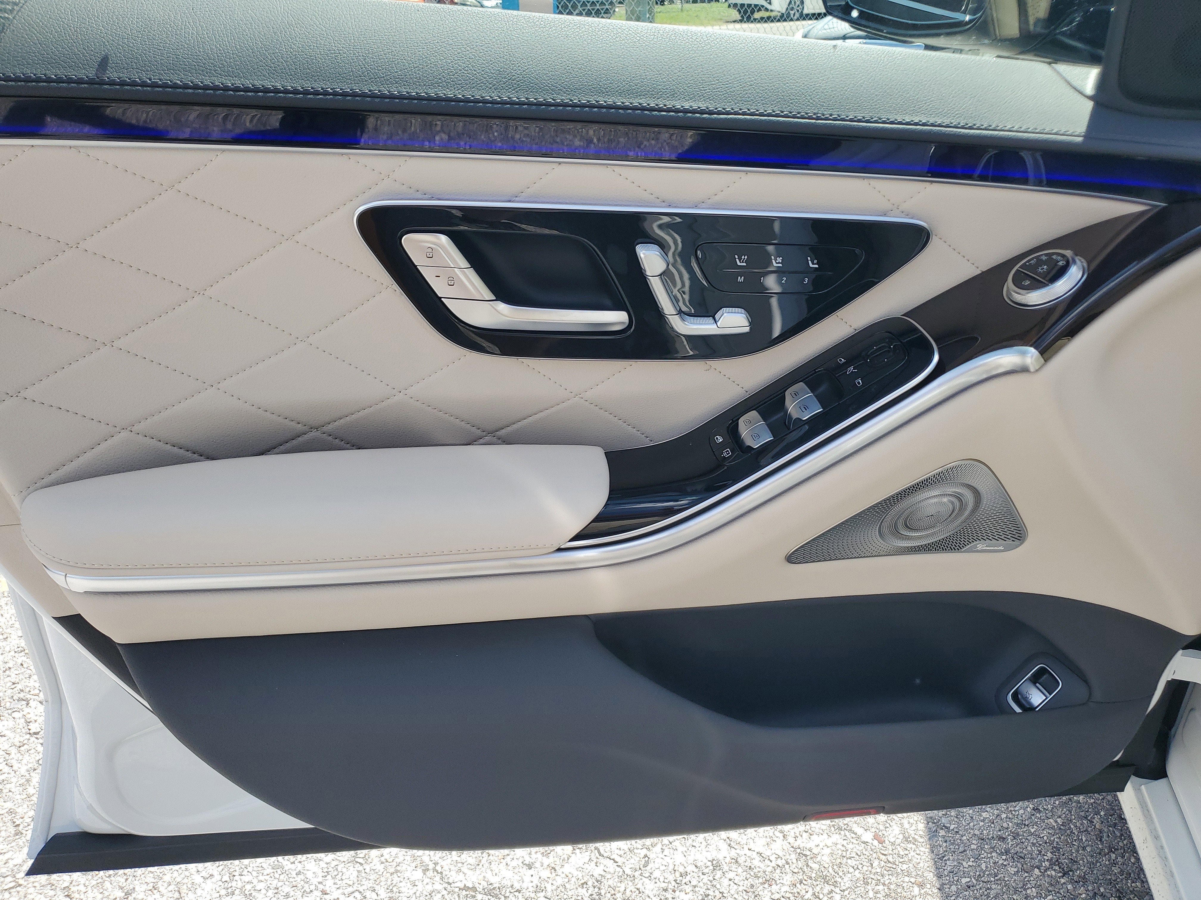 New 2026 Mercedes-Benz S 580e 4MATIC Sedan image 17