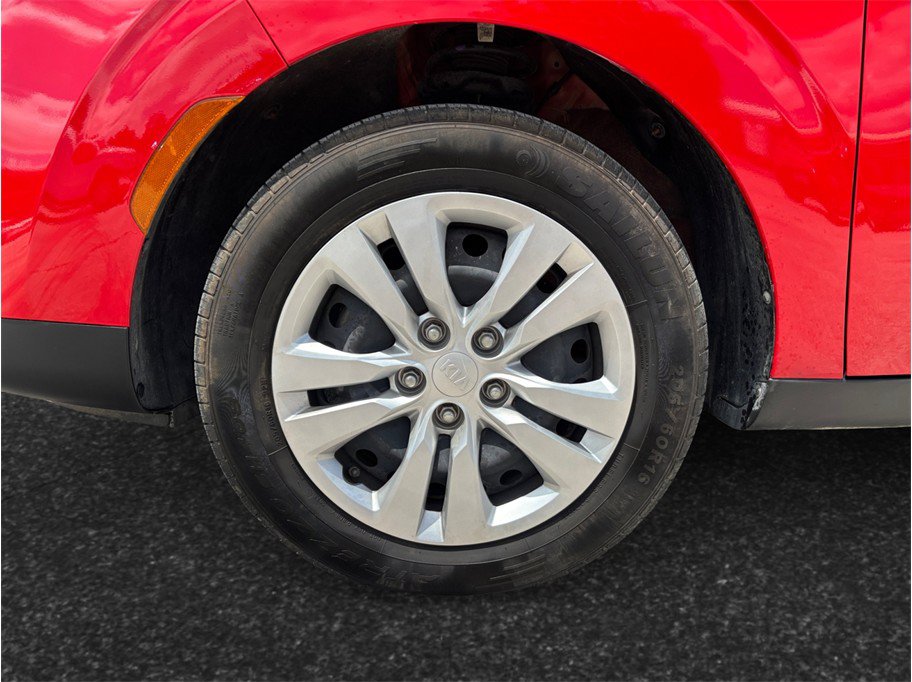 Used 2020 Kia Soul LX FWD image 12