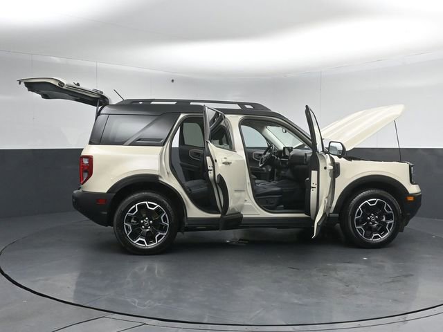 Certified 2025 Ford Bronco Sport Outer Banks w/ Outer Banks Tech Package+ AWD/4WD image 60