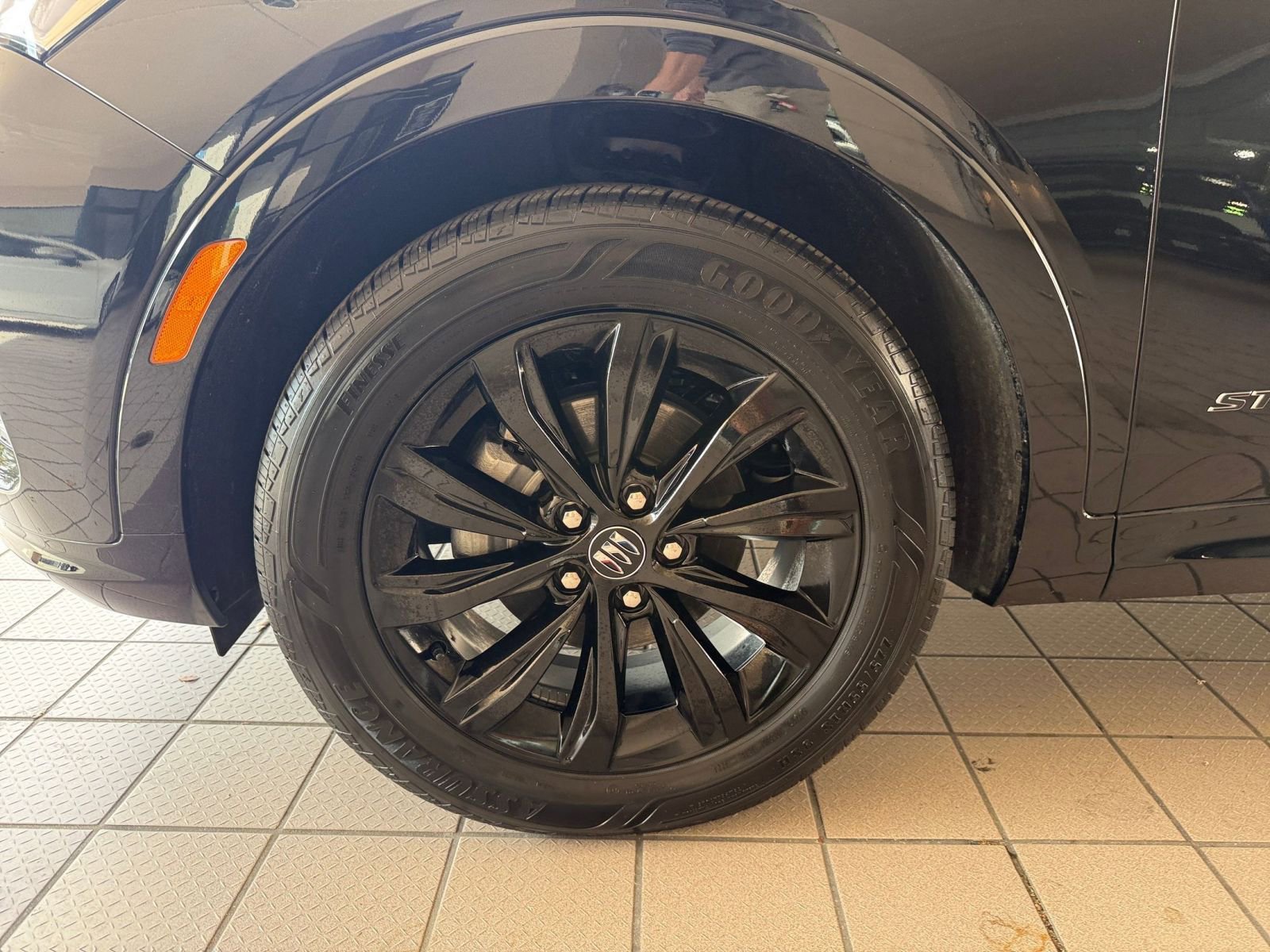 Used 2025 Buick Envista Sport Touring image 23