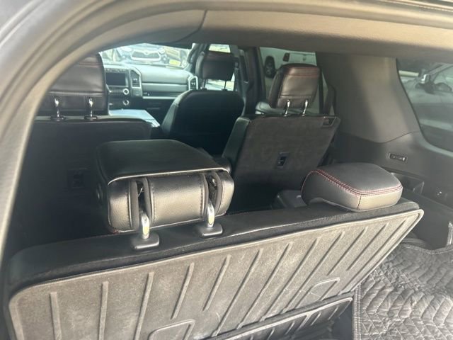 Used 2020 Ford Expedition Limited w/ Equipment Group 303A AWD/4WD image 11