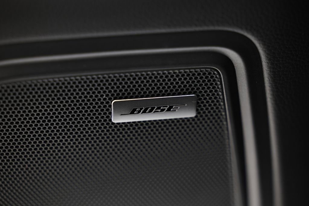 New 2026 Porsche Macan Turbo image 22