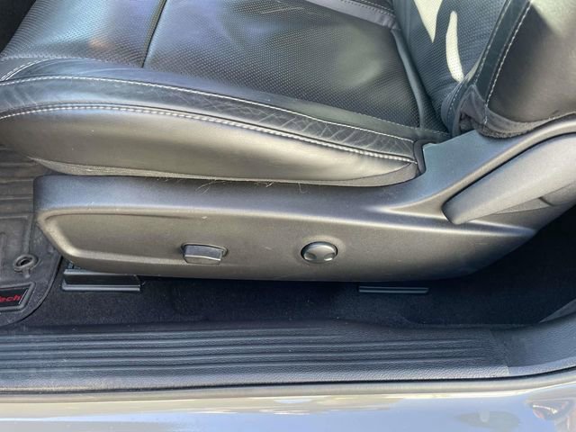 Used 2023 Dodge Challenger SXT w/ Plus Package RWD image 17