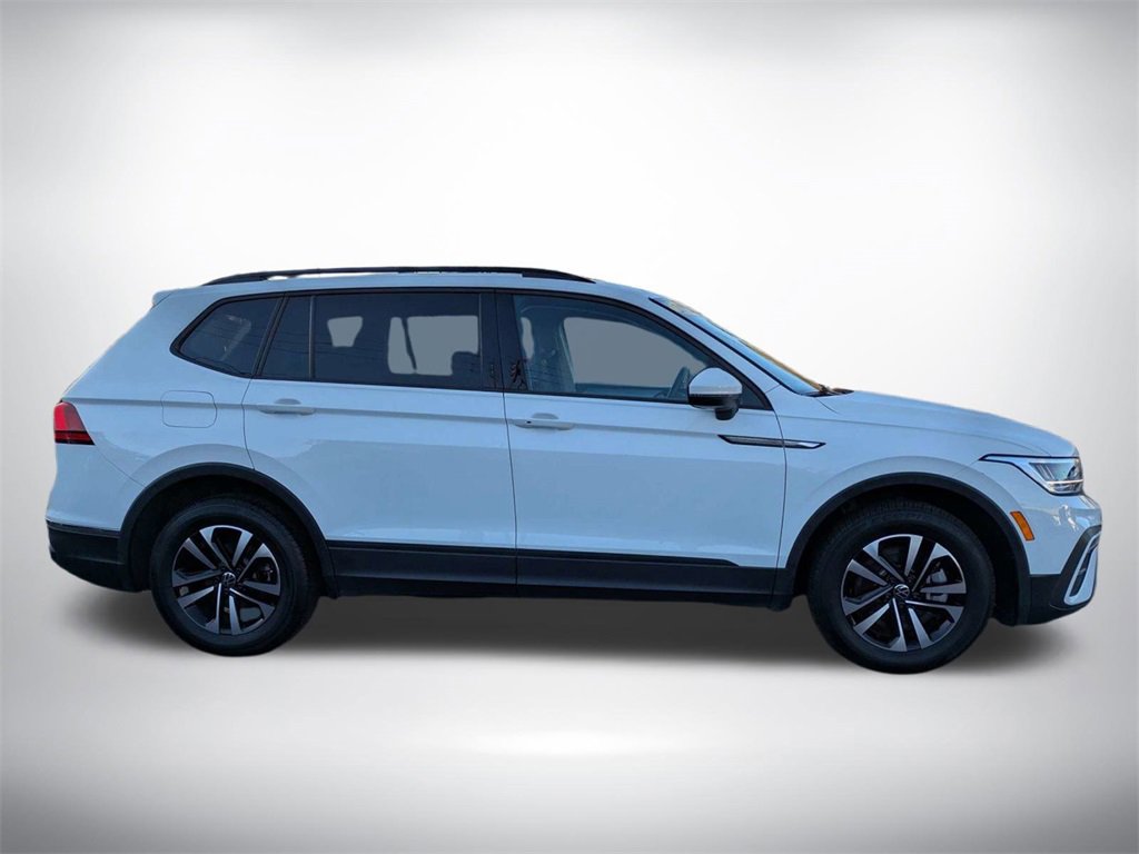 Used 2024 Volkswagen Tiguan S image 3