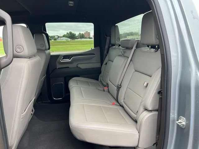 Used 2025 GMC Sierra 1500 SLT AWD/4WD image 12